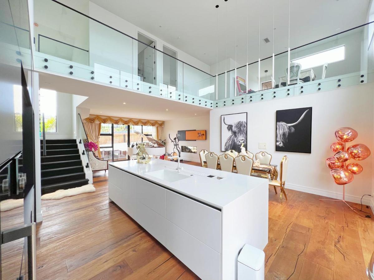 Elegant Beach House In Long Bay Villa Auckland Exterior foto